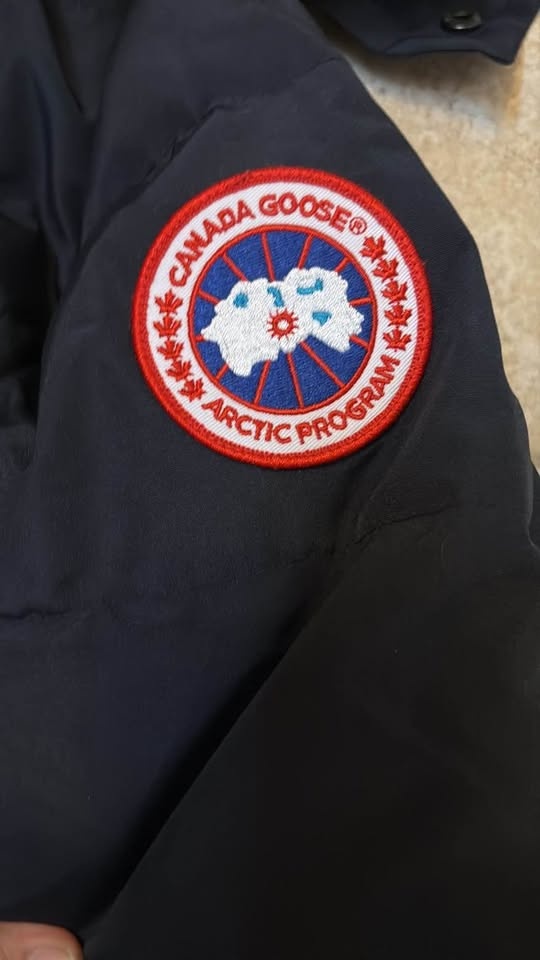 Canada Goose Wyndham Jacket Navy - photo 3