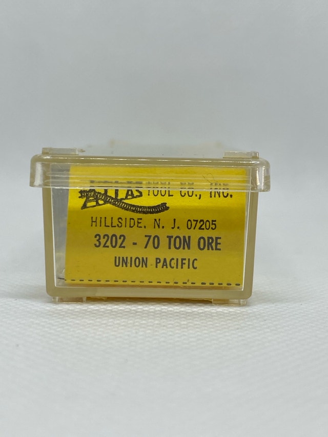 Atlas N Gauge Scale Union Pacific 70 TonOre Car with Box #3202 - photo 3