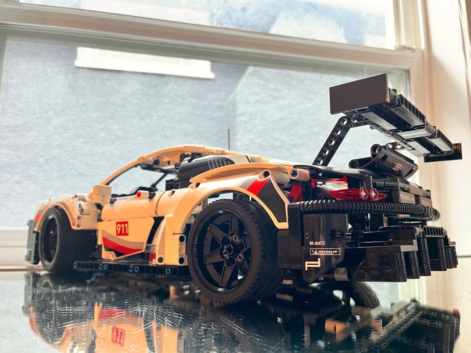 LEGO Technic Porsche 911 RSR model - photo 3