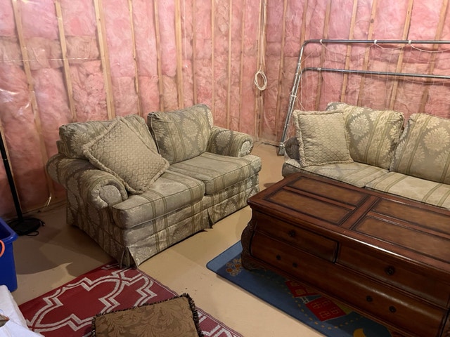 Full Living Room Set - 3-seater, love seat and Ottoman - photo 2