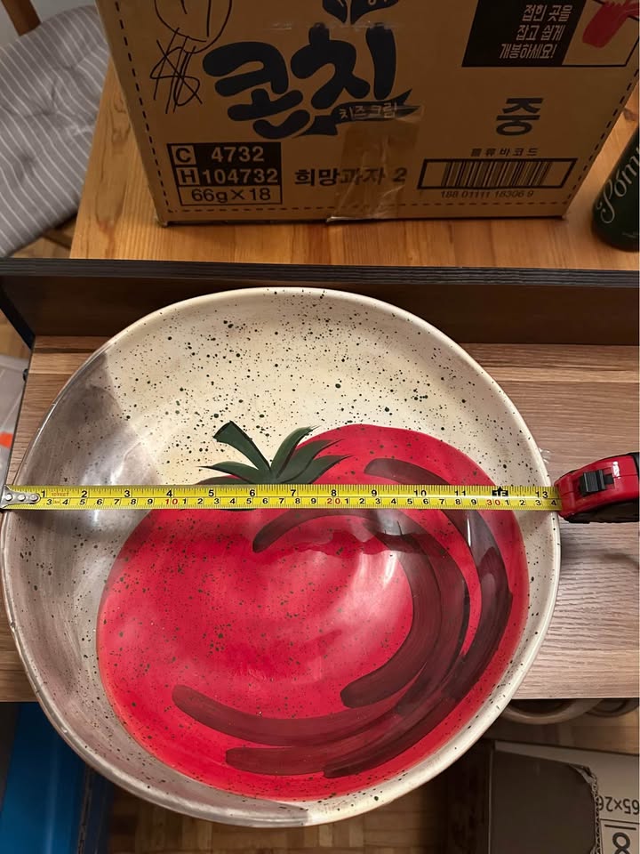 Very large ceramic serving plate with tomato motif 🍅 - photo 2