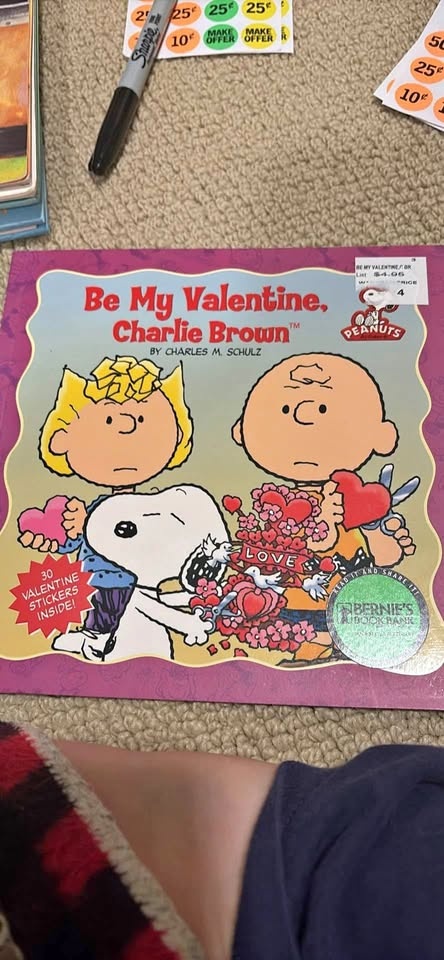 Be My Valentine Charlie Brown paperback 2010