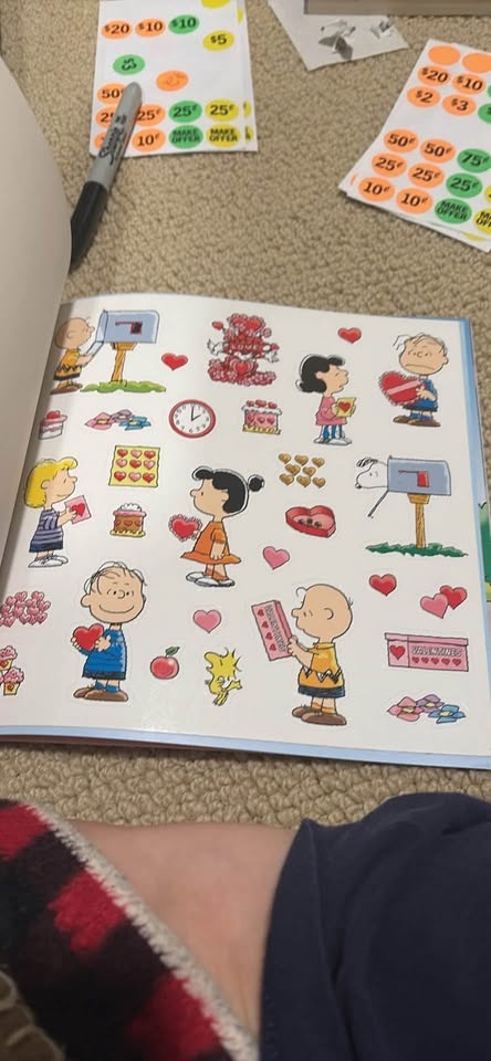 Be My Valentine Charlie Brown paperback 2010 - photo 2