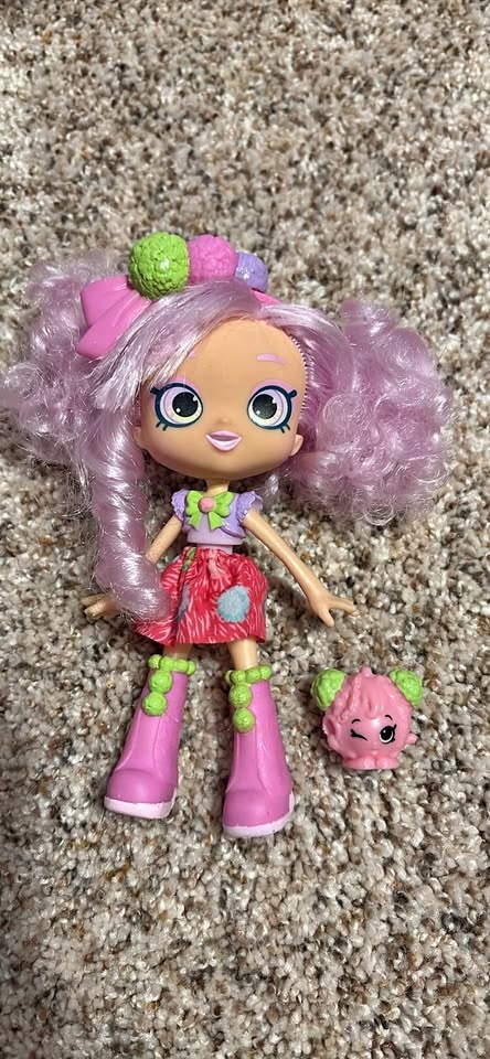 Shopkins Shoppies doll Pommie