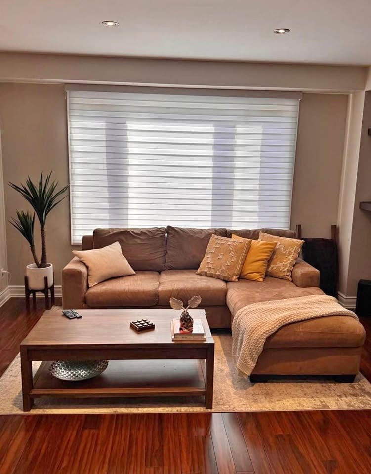 Couch with/without chaise
