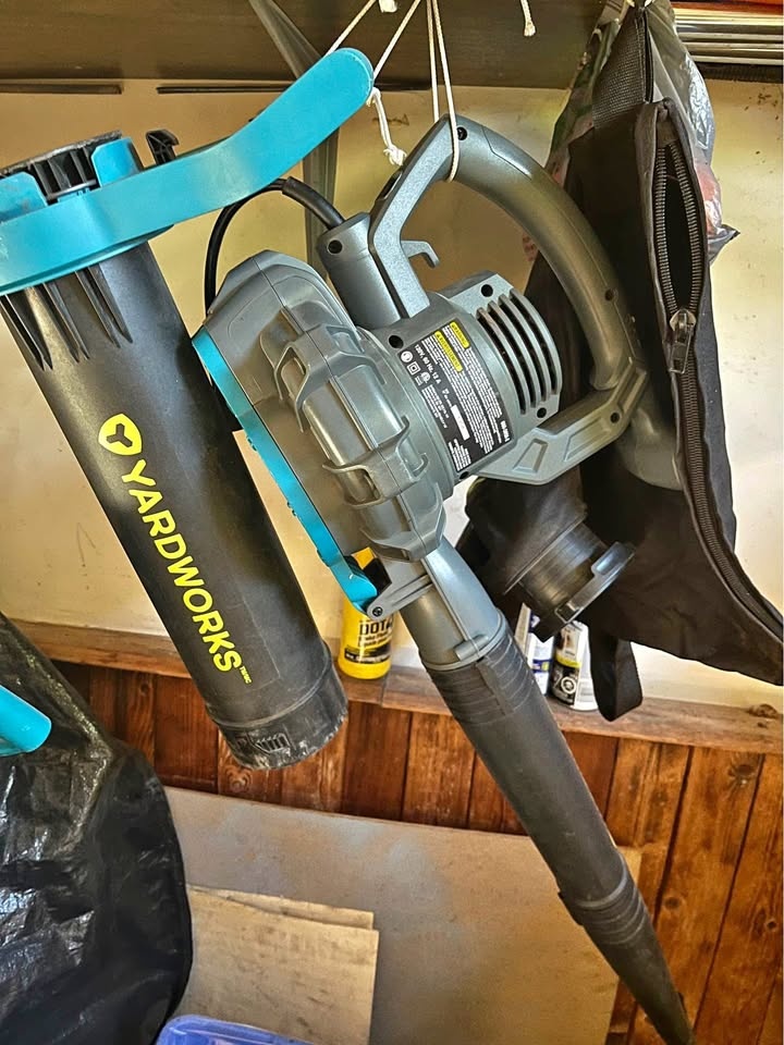 Yard works Electric blower