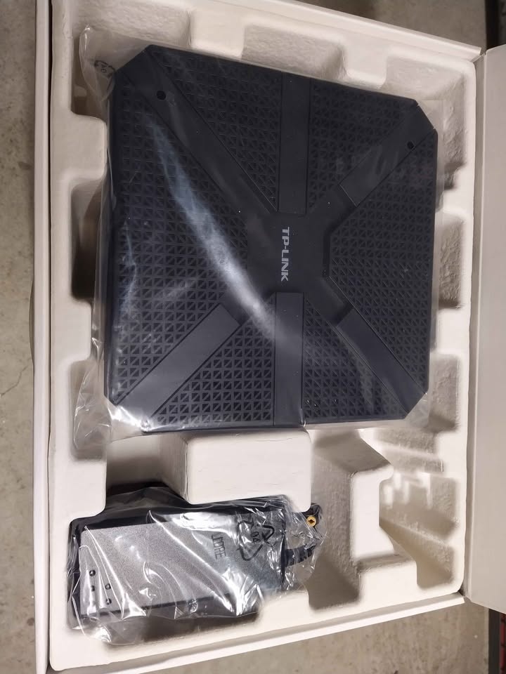 TP-Link AC3000 Wi-Fi Tri-Band Gigabit Router - photo 3
