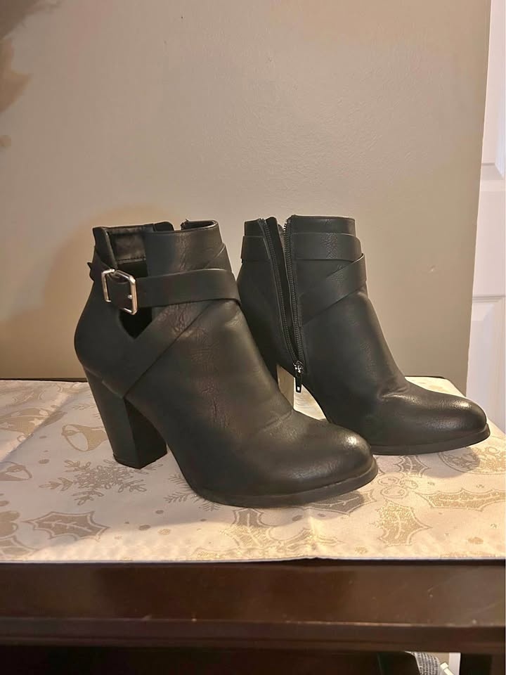 Ankle boots