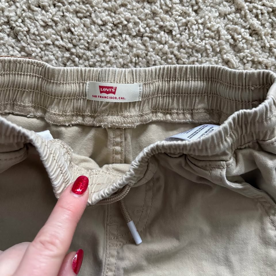 Levi’s Boy's Size 6 Small Cargo Pocket Drawstring Shorts - photo 2