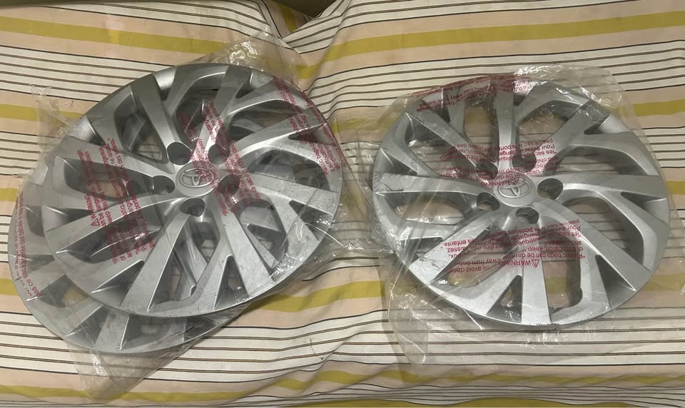Toyota OEM Hubcaps – 17” (2 Pieces) **Best Offer** - photo 2