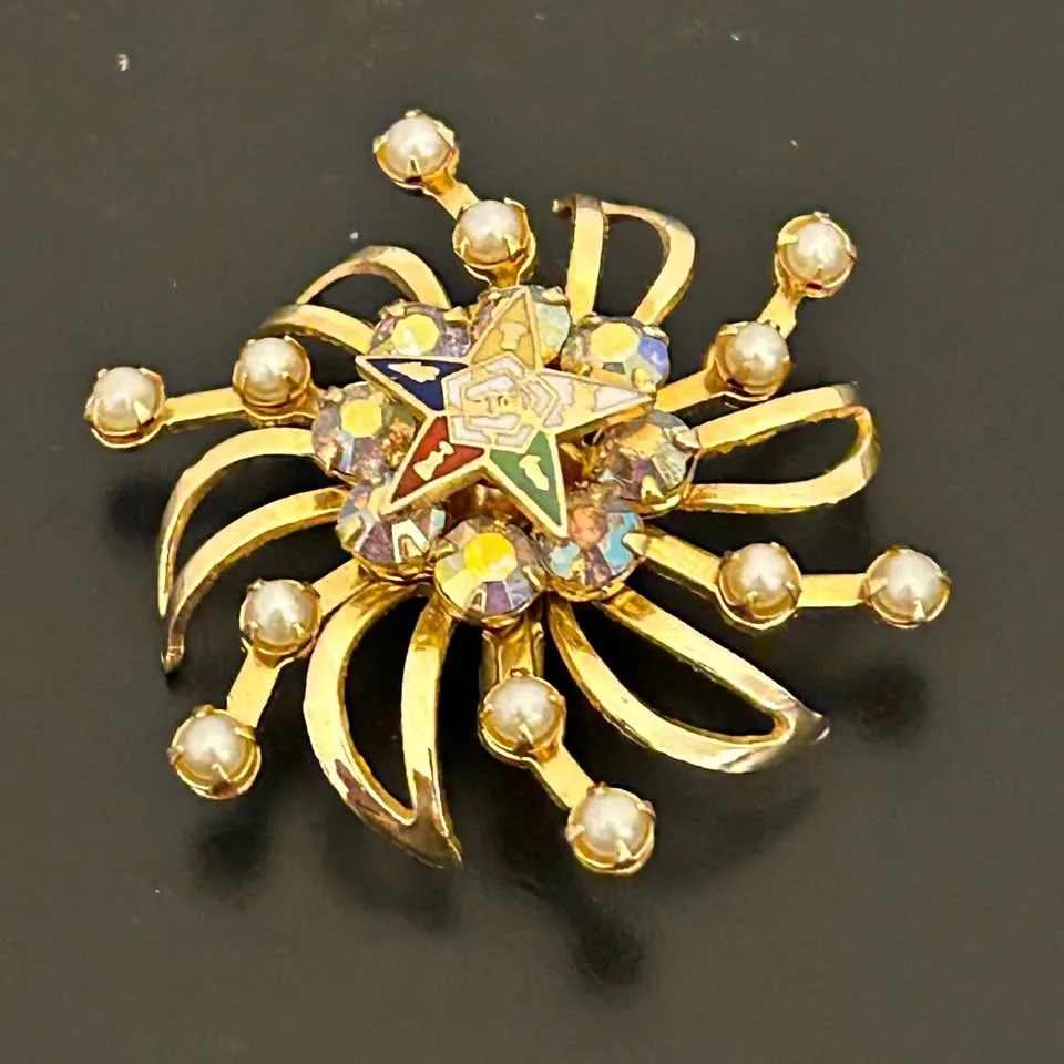 Vintage Gold-Tone Masonic Star Brooch thumbnail