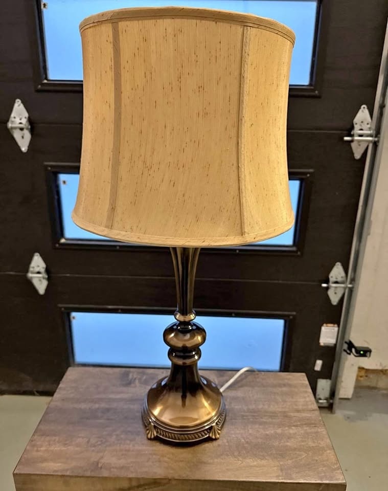 Table lamp
