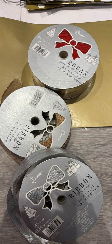 Gift wrap lot - photo 3