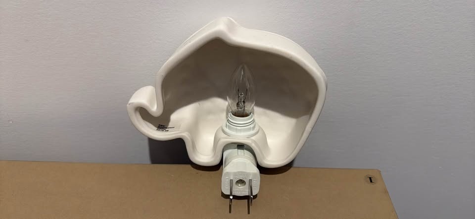 Pottery barn kids elephant plugin night light - photo 2