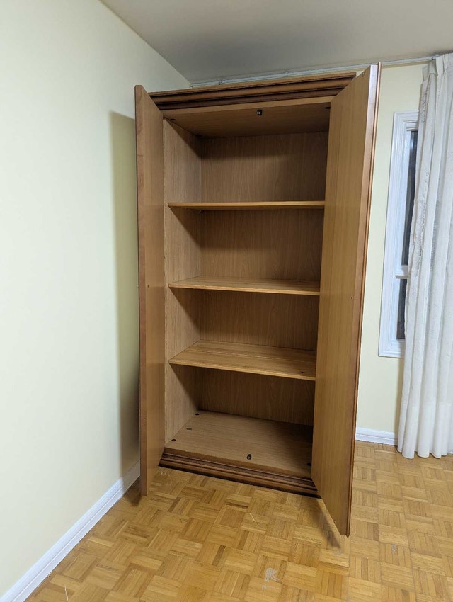 7 ft tall cupboard - photo 2