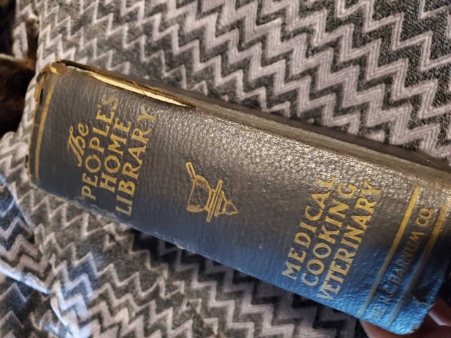 The People's Home Library 1910 edition - photo 3