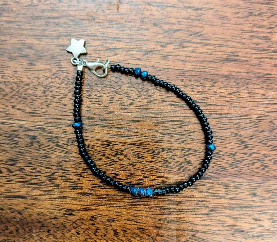 Lots of Different Bracelets! Swipe Pictures to See More! - photo 4