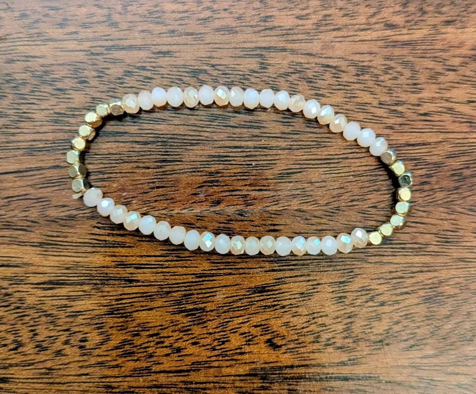 Lots of Different Bracelets! Swipe Pictures to See More! - photo 5