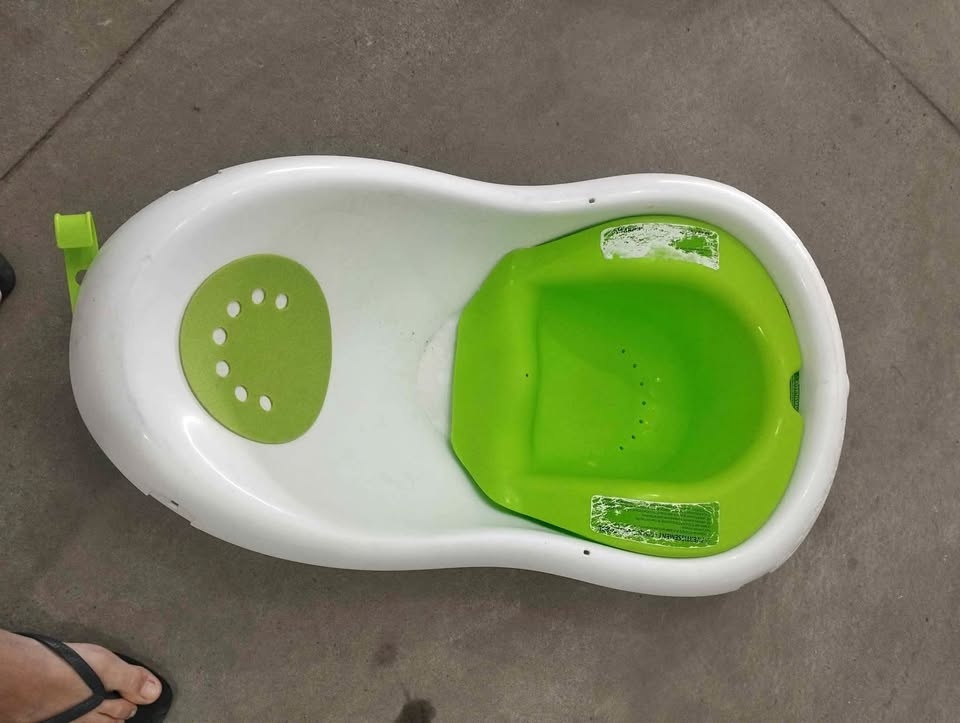 Baby bathtub for sale