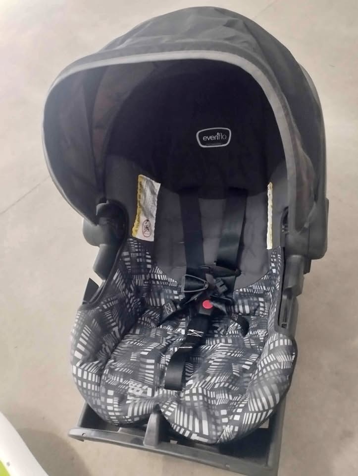 I am selling a baby chair