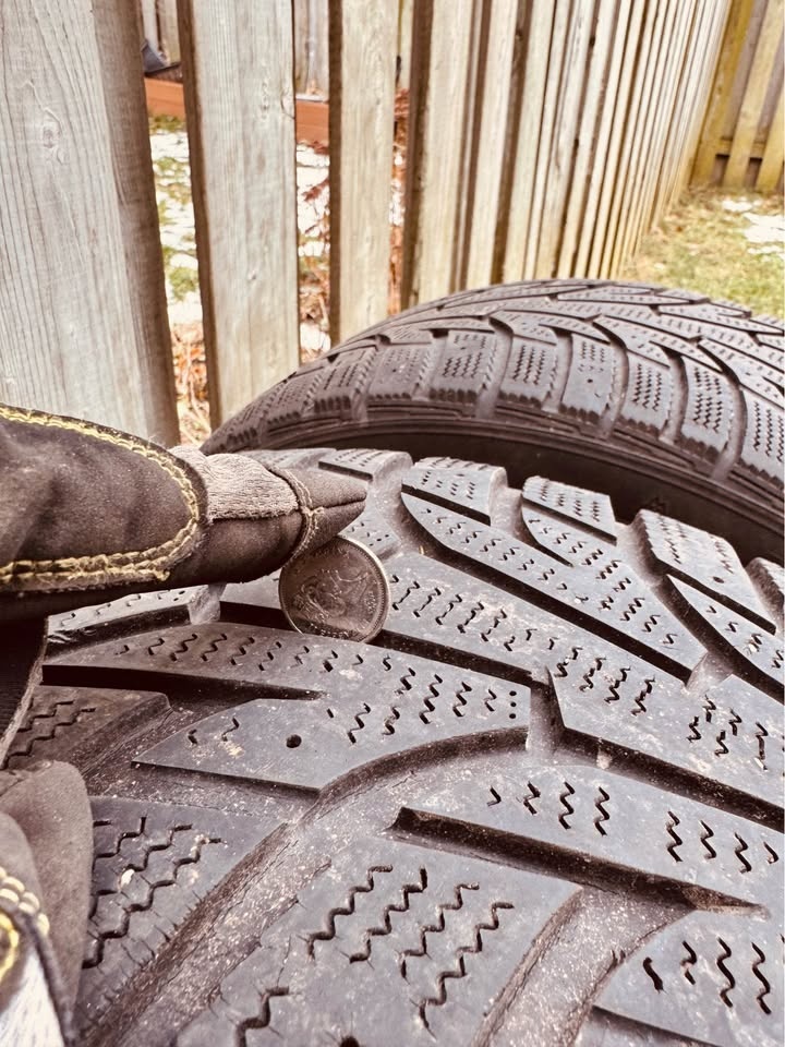 Hankook Winter i*Pike Tires 245/45/18 - photo 5