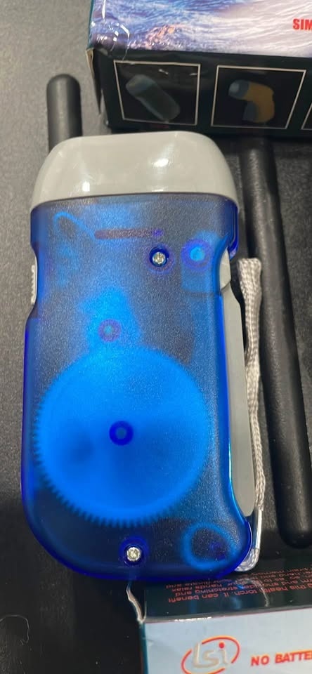 Two Hand Powered Flashlights- No Battery, No bulbs- Very Bright - photo 3