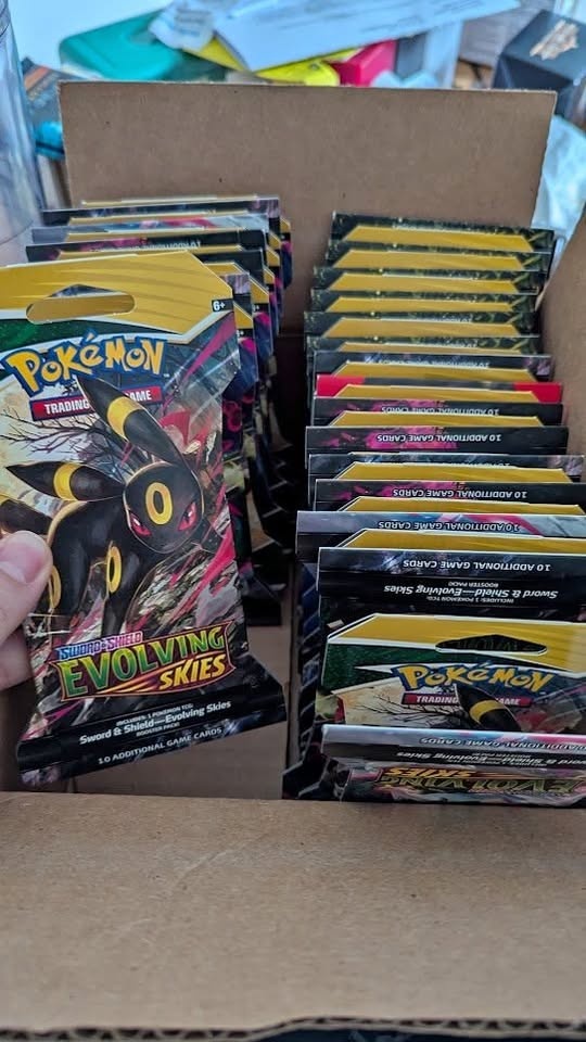 41 x Pokemon Evolving Skies Sleeved Booster Packs
