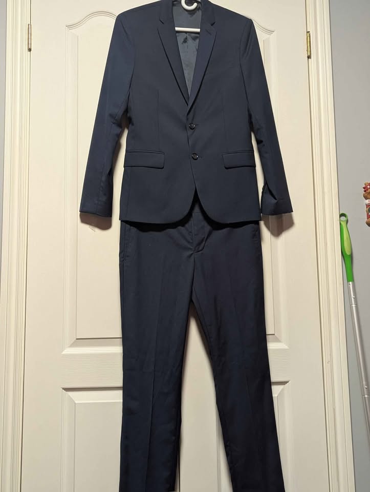 RW&CO Navy Blue Men’s Suit – Jacket 36 / Pants 30x32 - photo 4