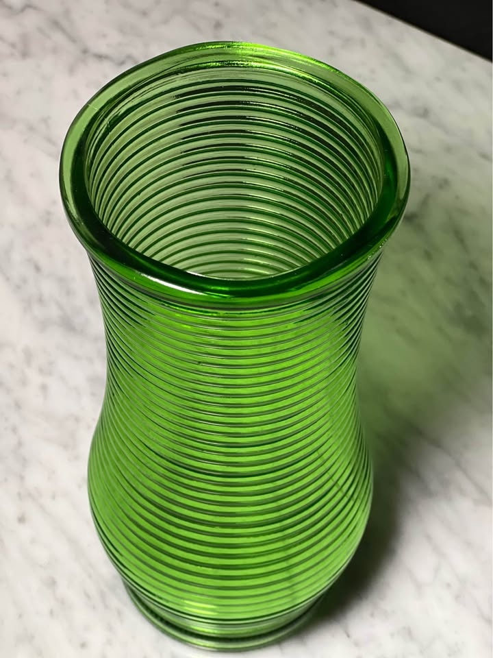 Vintage CFG green horizontal ribbed glass vase - photo 3