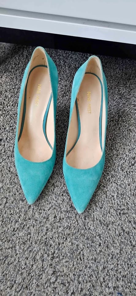 Nine West - size 9