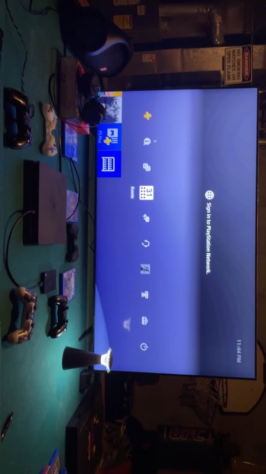 PS 4 – 2TB | Perfect Condition | Complete Bundle - photo 2