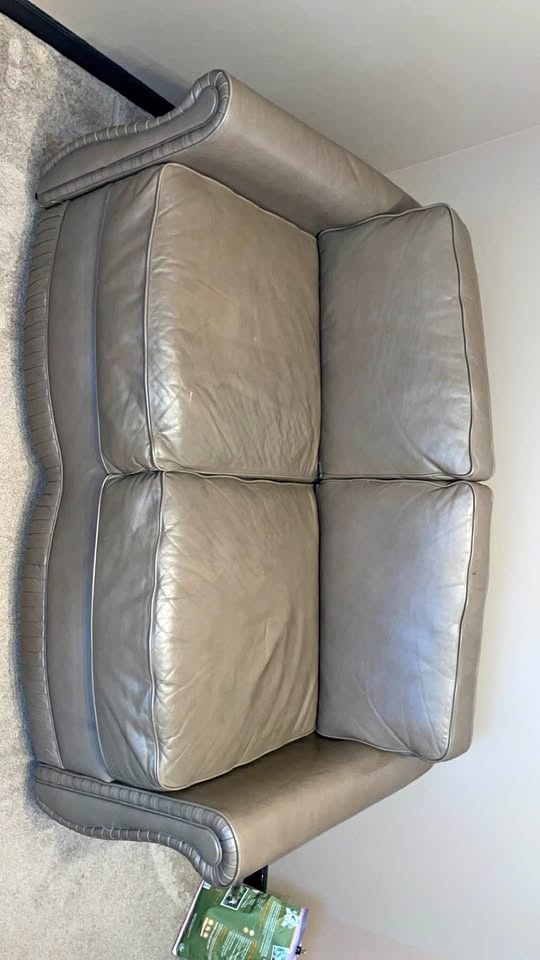 FREE COUCH
