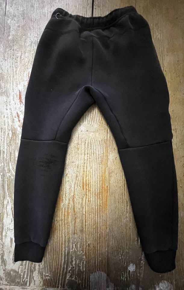 Nike Tech Black Sweatpants - photo 2