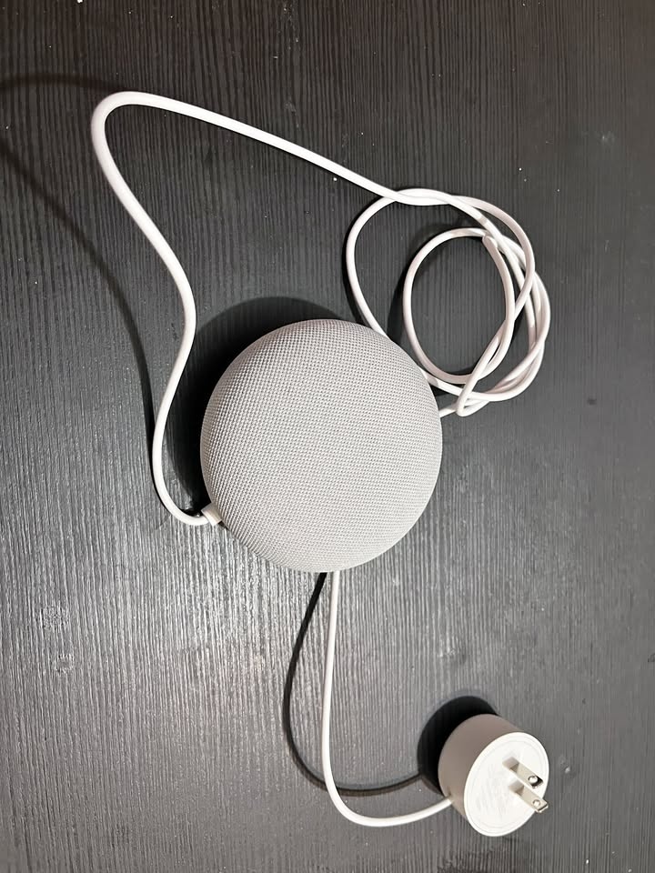Google Home Mini Smart Speaker – Chalk (Light Grey)