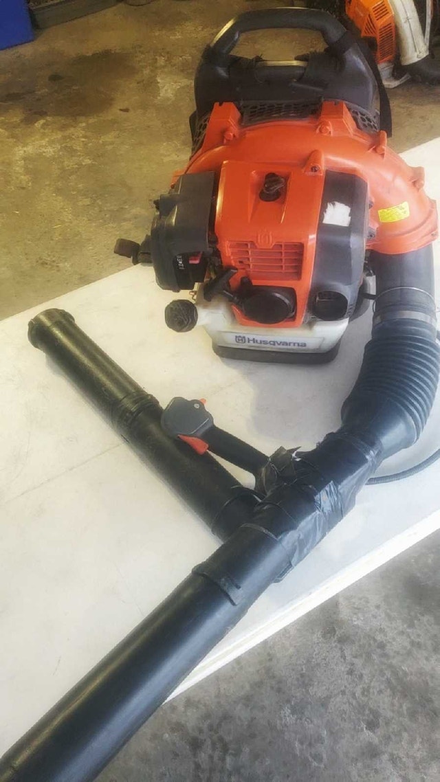 MOVING SALE - Husqvarna 350BT Gas Backpack Blower