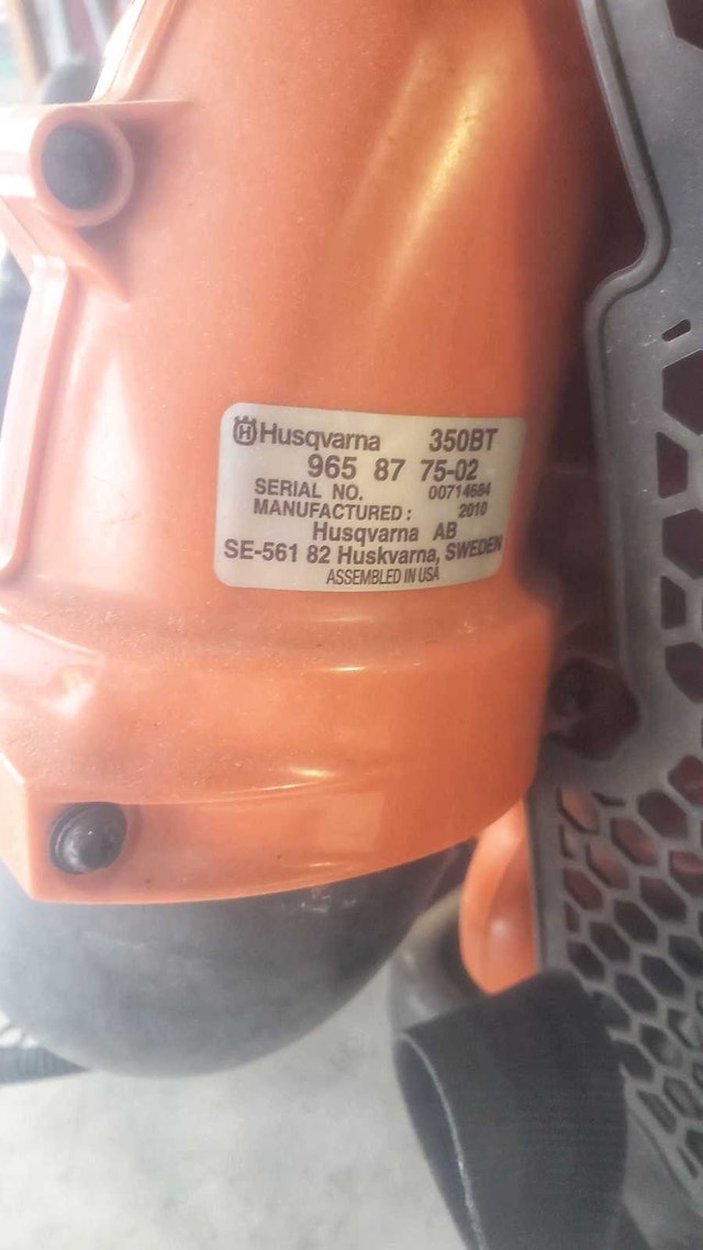 MOVING SALE - Husqvarna 350BT Gas Backpack Blower - photo 4