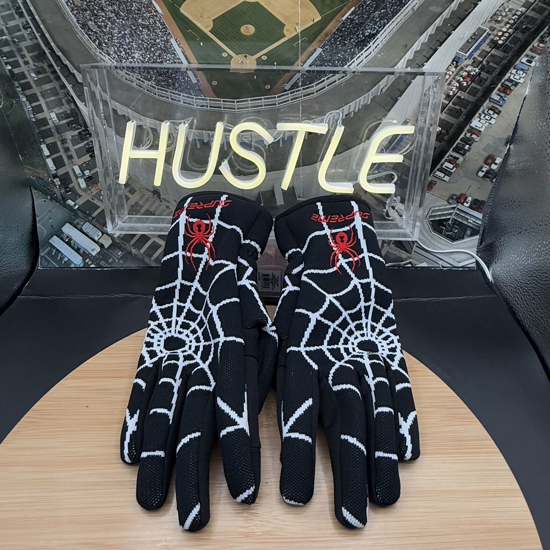 Supreme Spyder Gloves Black Sz M (FW24)