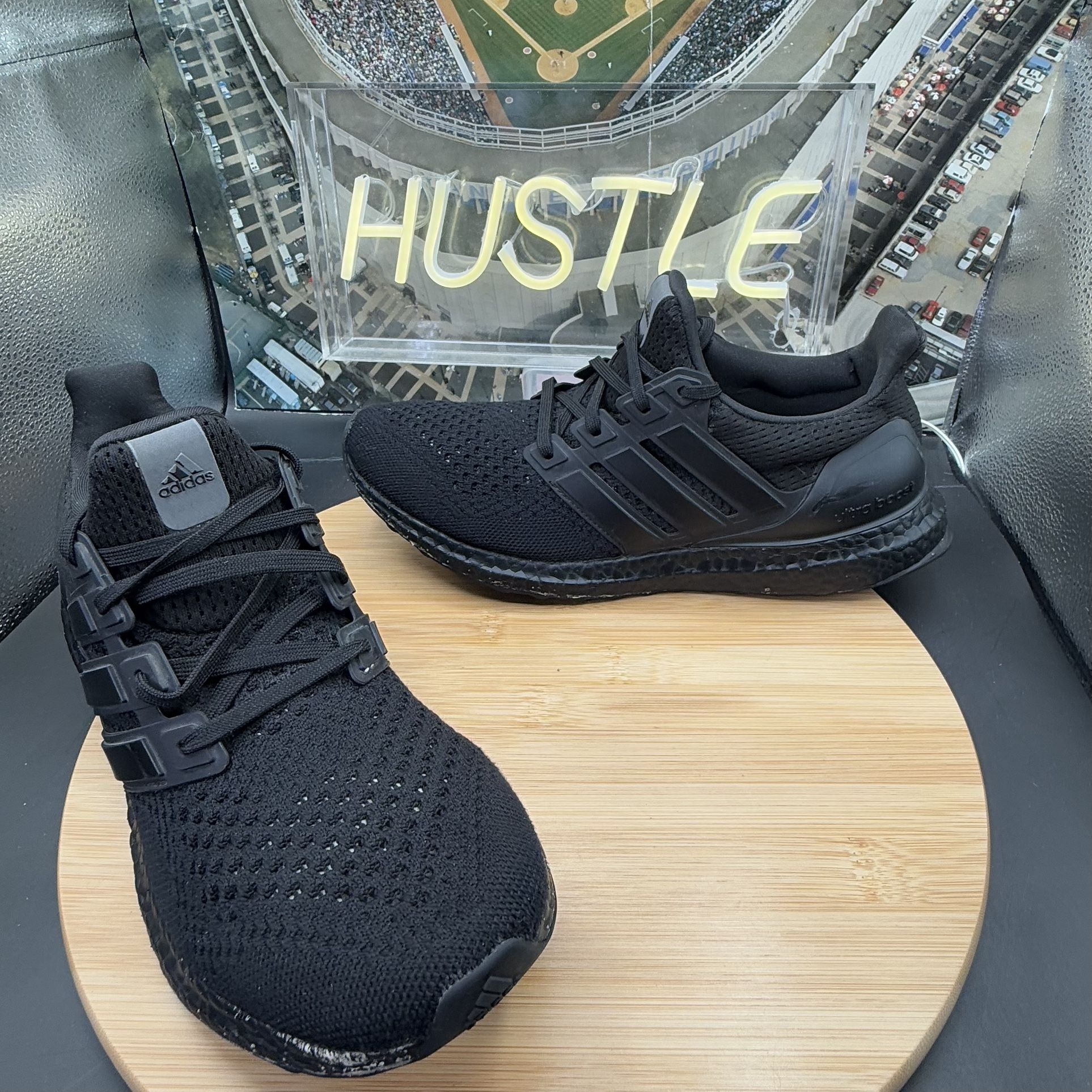 Adidas UltraBoost 1.0 DNA Triple Black Men's Running Shoes Sz 8.
