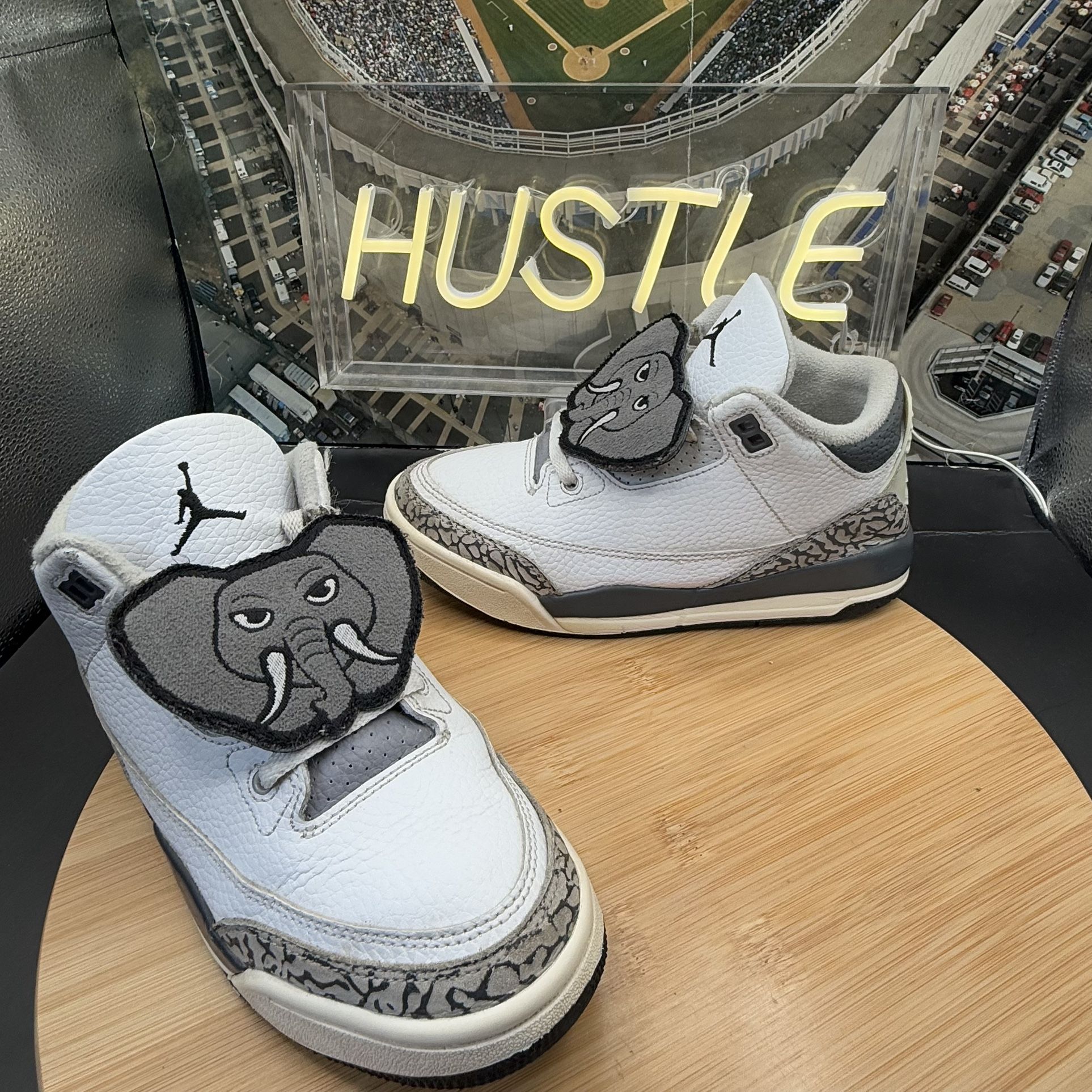 Jordan 3 Retro Hide N' Sneak Preschool Size 2Y
