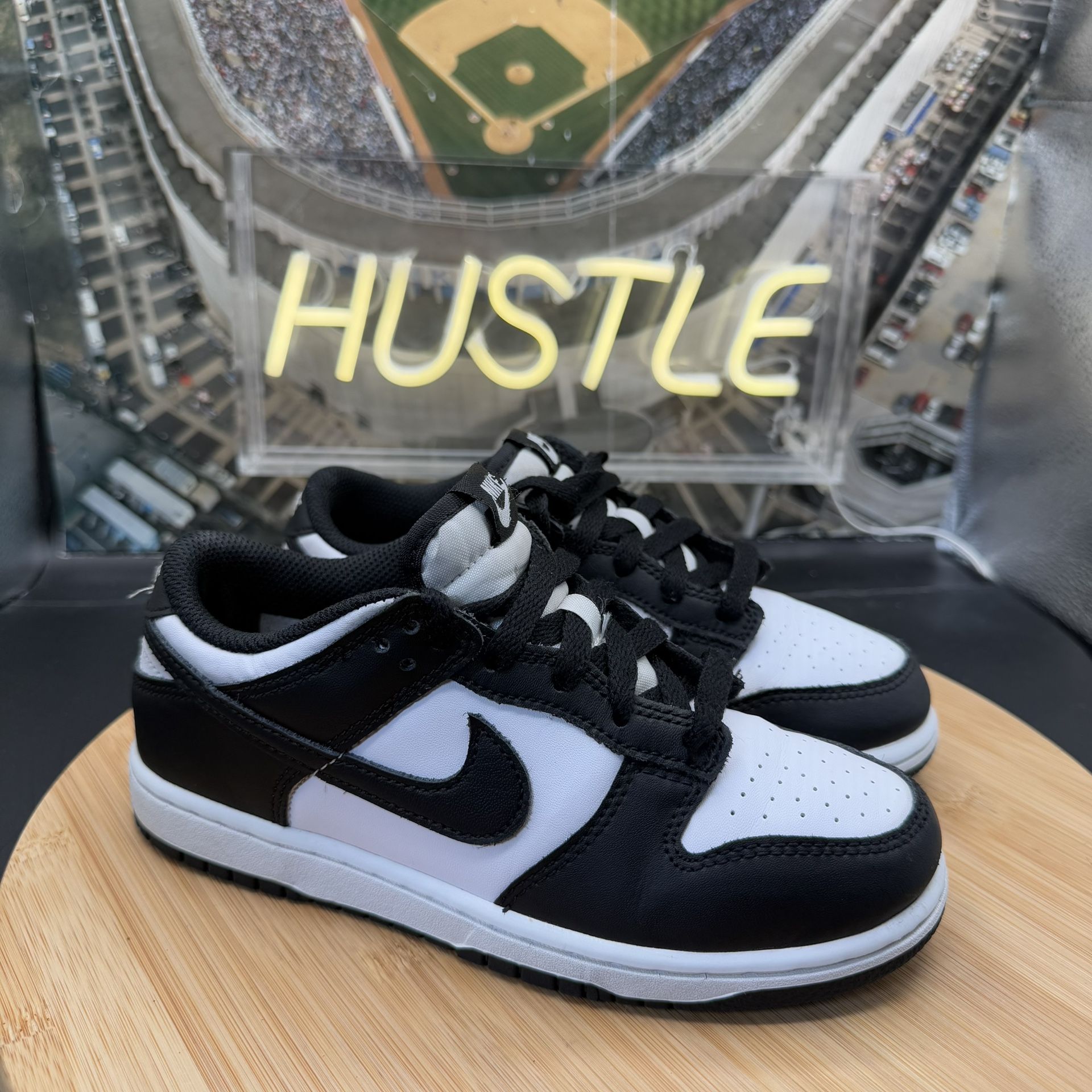 Nike Dunk Low White Black Panda (PS) Size 2Y (CW1588-100) - photo 2