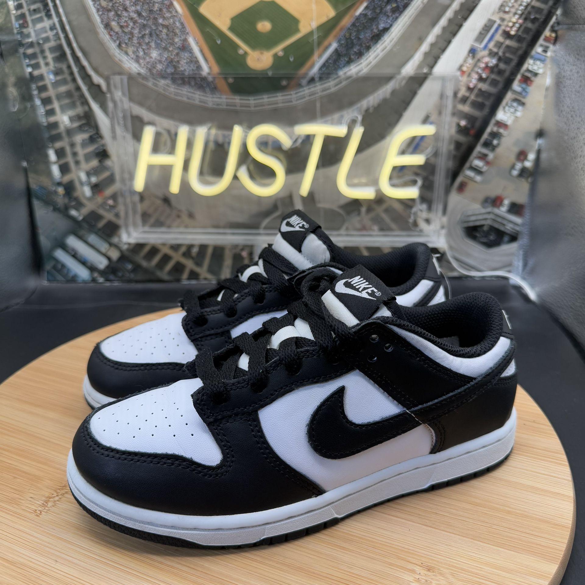 Nike Dunk Low White Black Panda (PS) Size 2Y (CW1588-100) - photo 3
