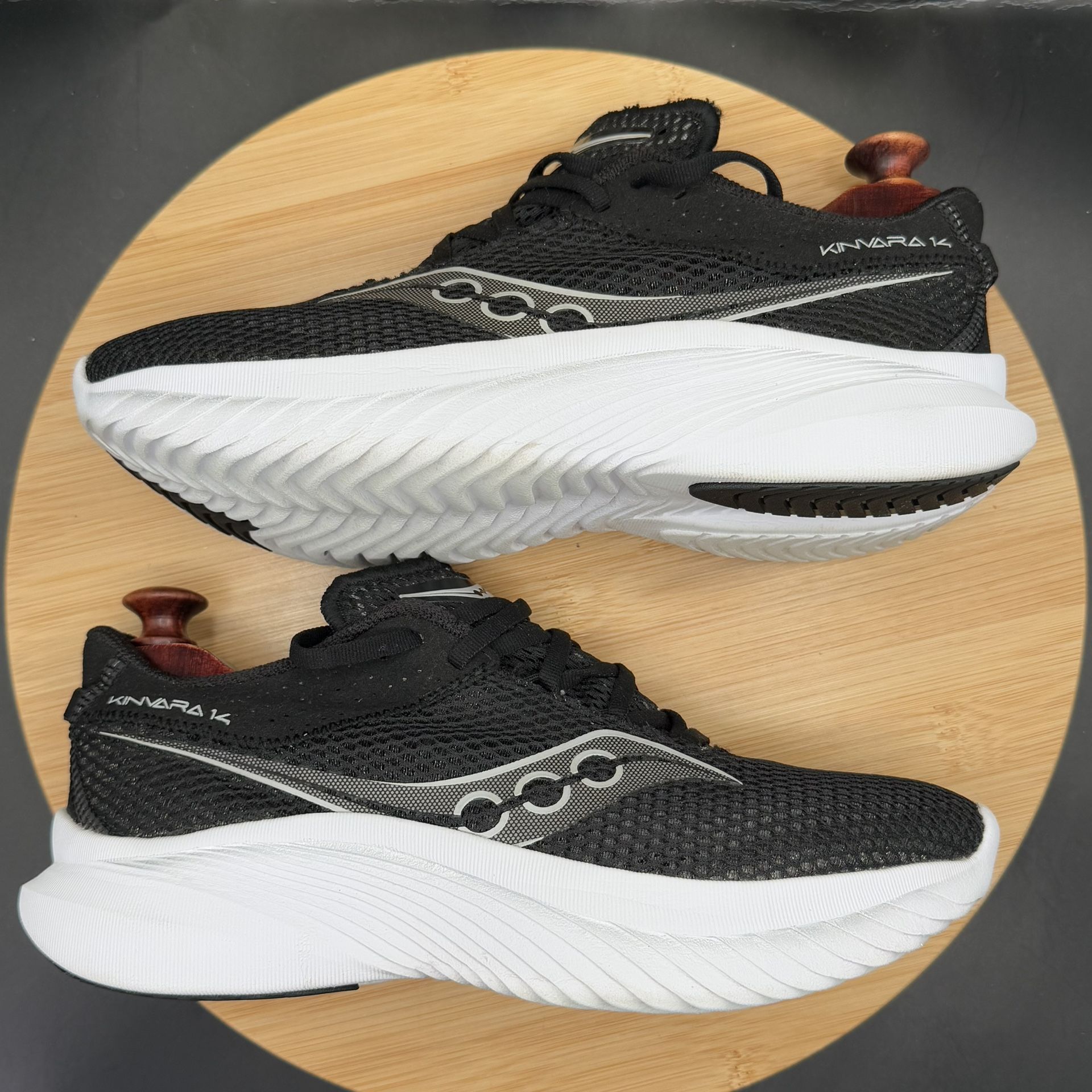 Saucony Women's Kinvara 14 Running Shoes Black/White Sz 8 - photo 4