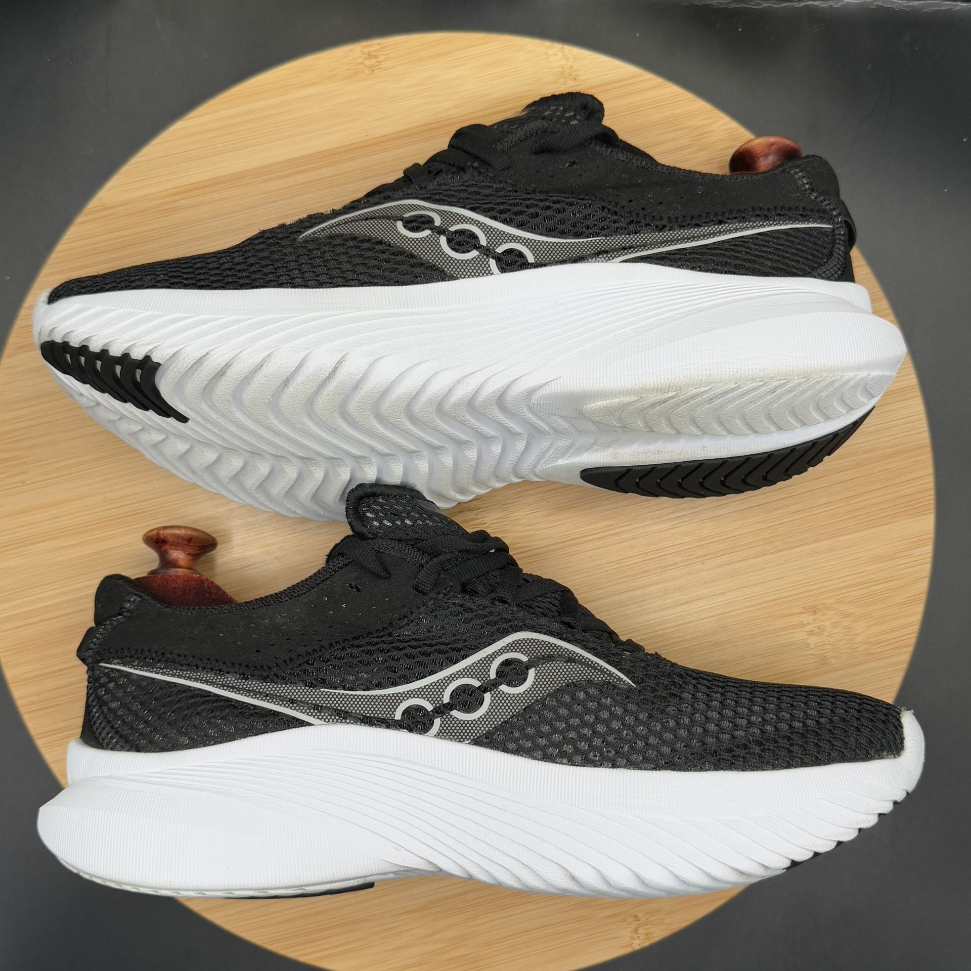 Saucony Women's Kinvara 14 Running Shoes Black/White Sz 8 - photo 5