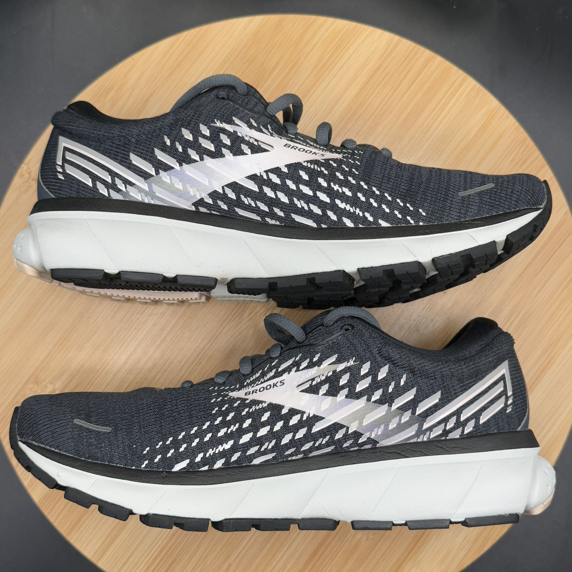Brooks Ghost 13 Women’s Ombre/Black/Primrose Sz 7 (B) - photo 5