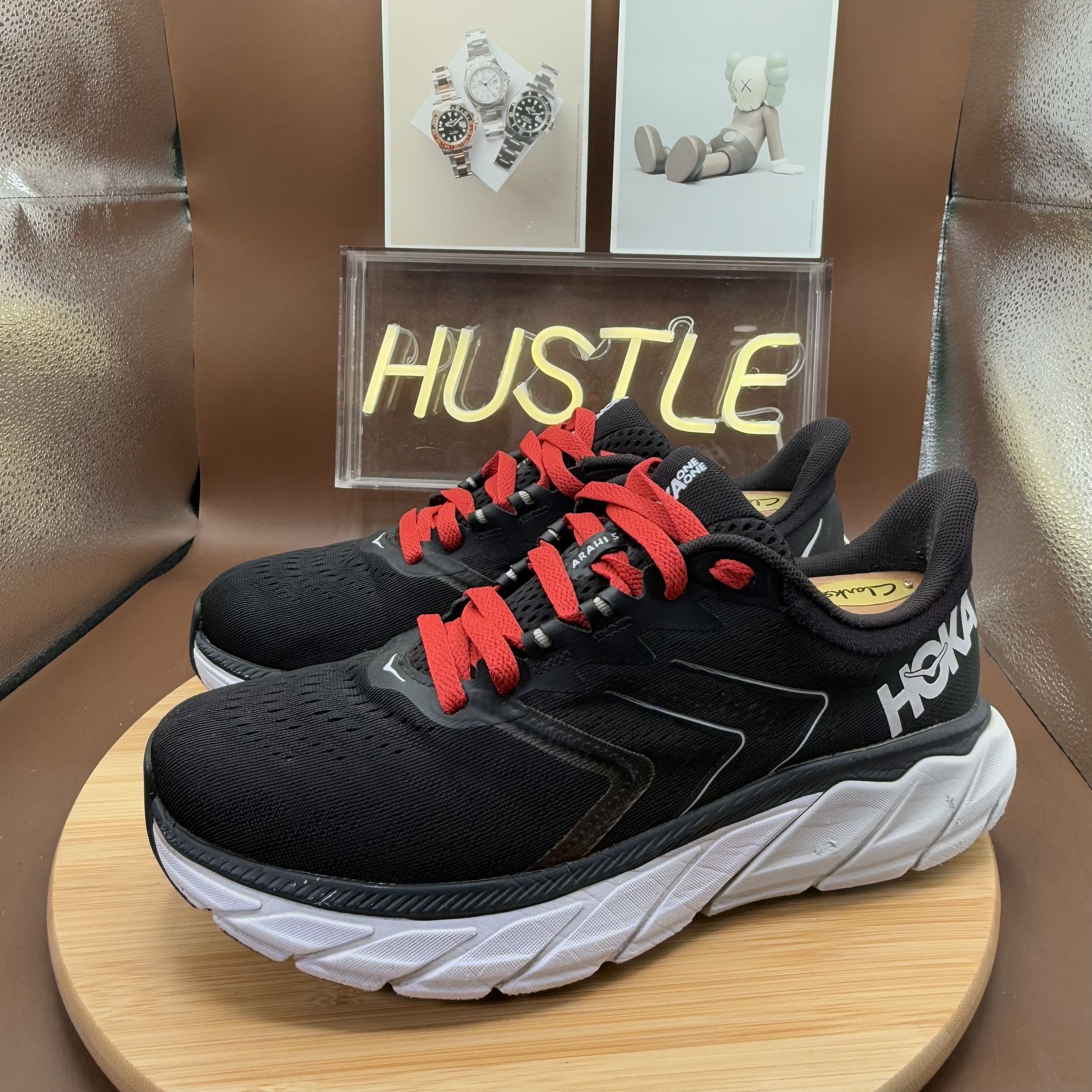 HOKA ONE ONE MEN'S ARAHI 5 SZ 9.5D BLACK/WHITE - photo 3