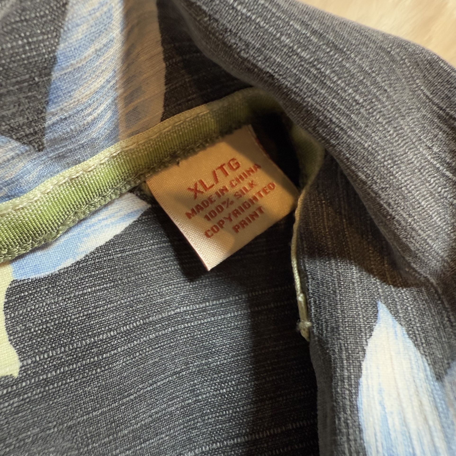 Tommy Bahama Shirt 100% Silk Blue Floral Hawaiian Mens Sz XL - photo 4
