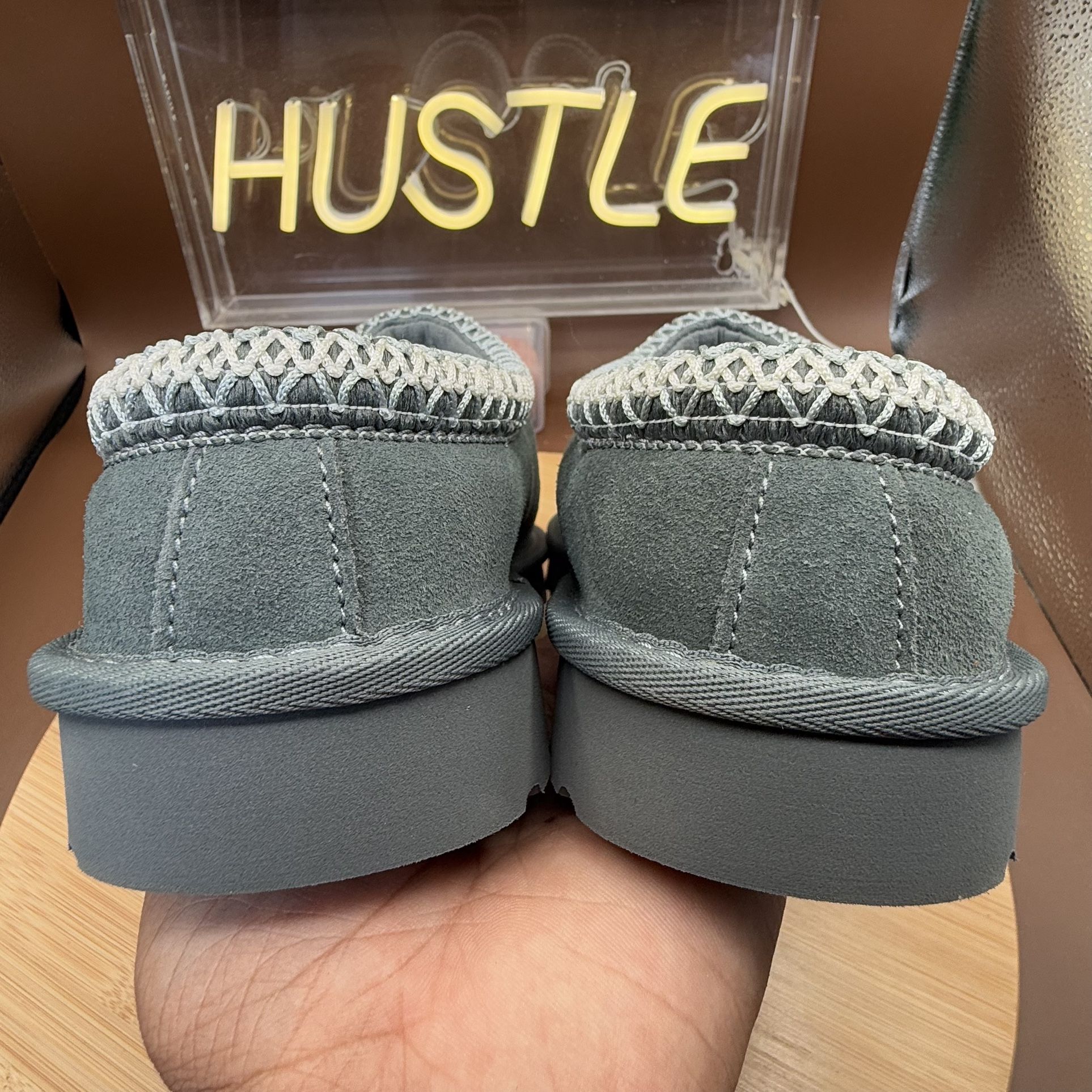 UGG TASMAN SLIPPER WOMENS US 7 CHARCOAL GRAY SUEDE/ WOOL SLIP-ON - photo 5