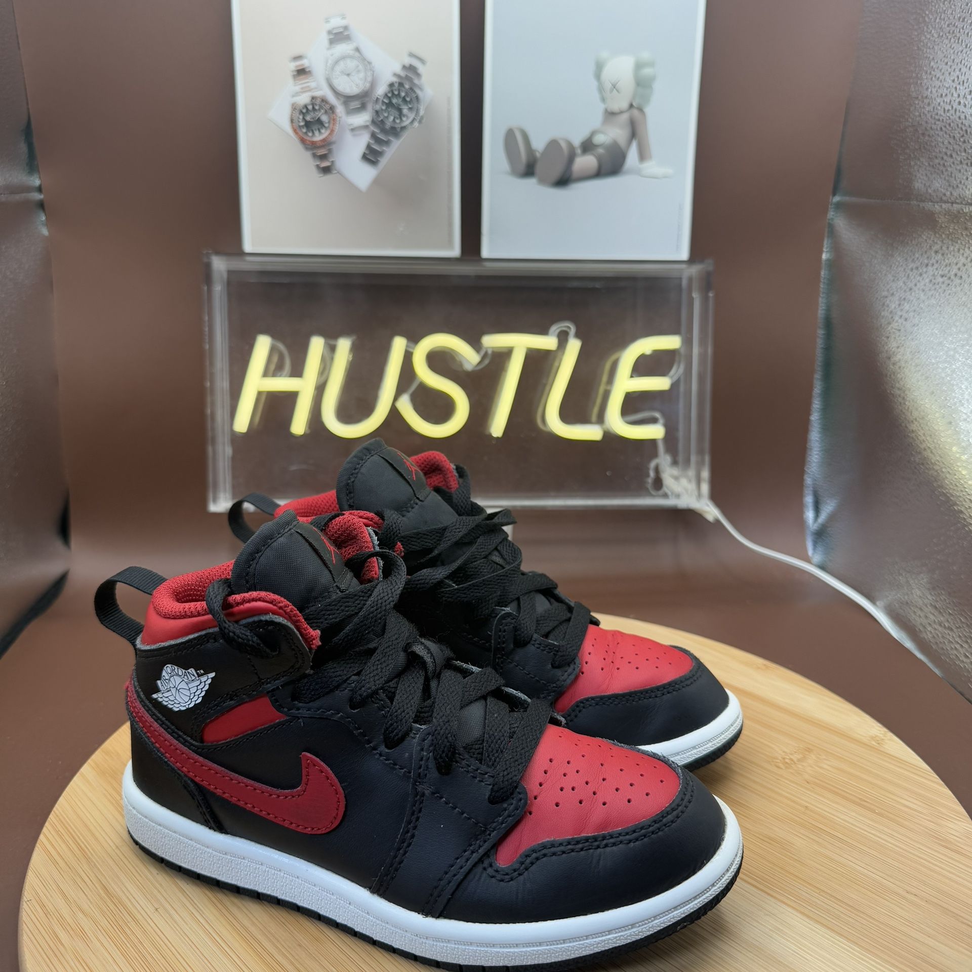 Nike Air Jordan 1 Mid “Bred” Shoes Boys Size 13C - photo 2