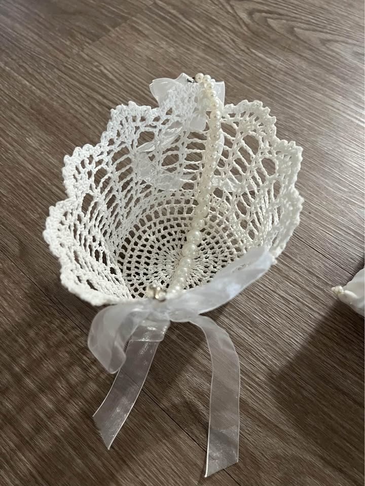 Flower basket and ring pillow - photo 3