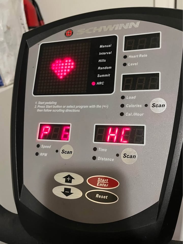 Schwinn 427p Elliptical - photo 2